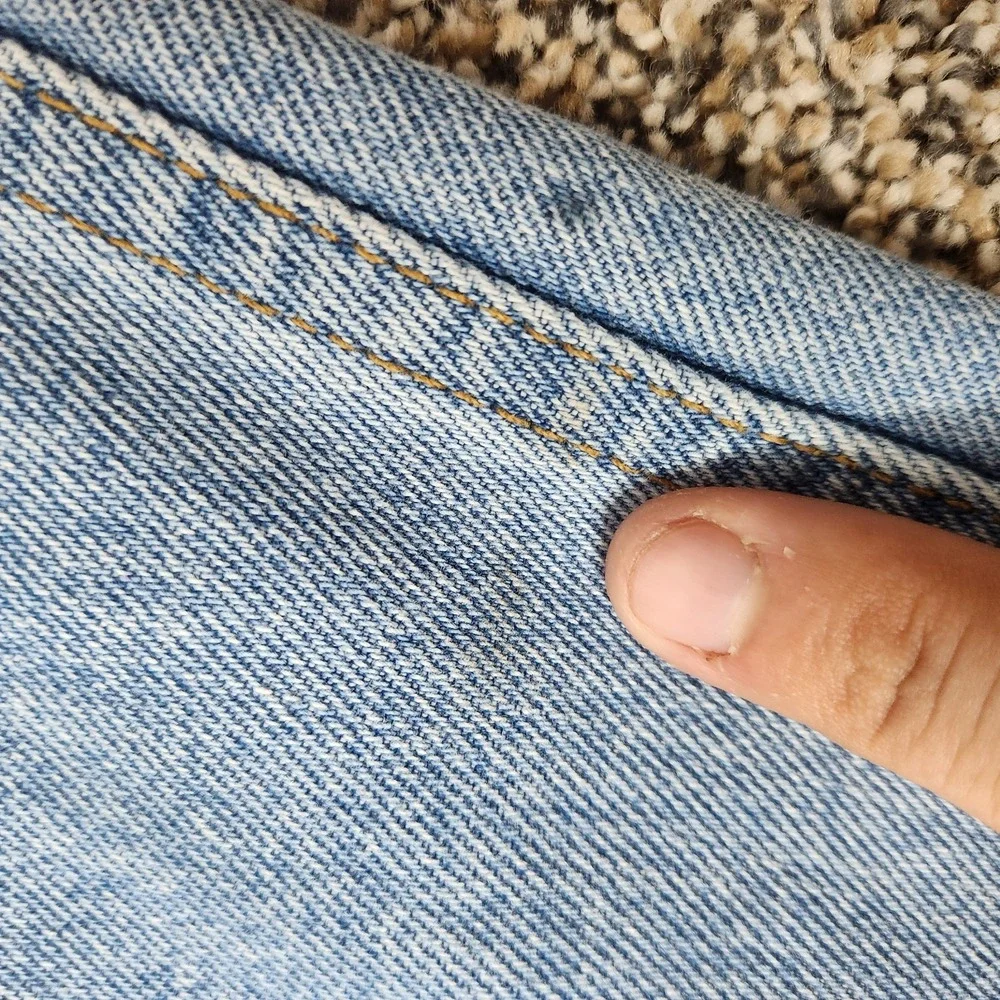 Levis 505 Regular Fit Straight Leg Jeans Mens 38x30 Light Wash Blue Denim Cotton